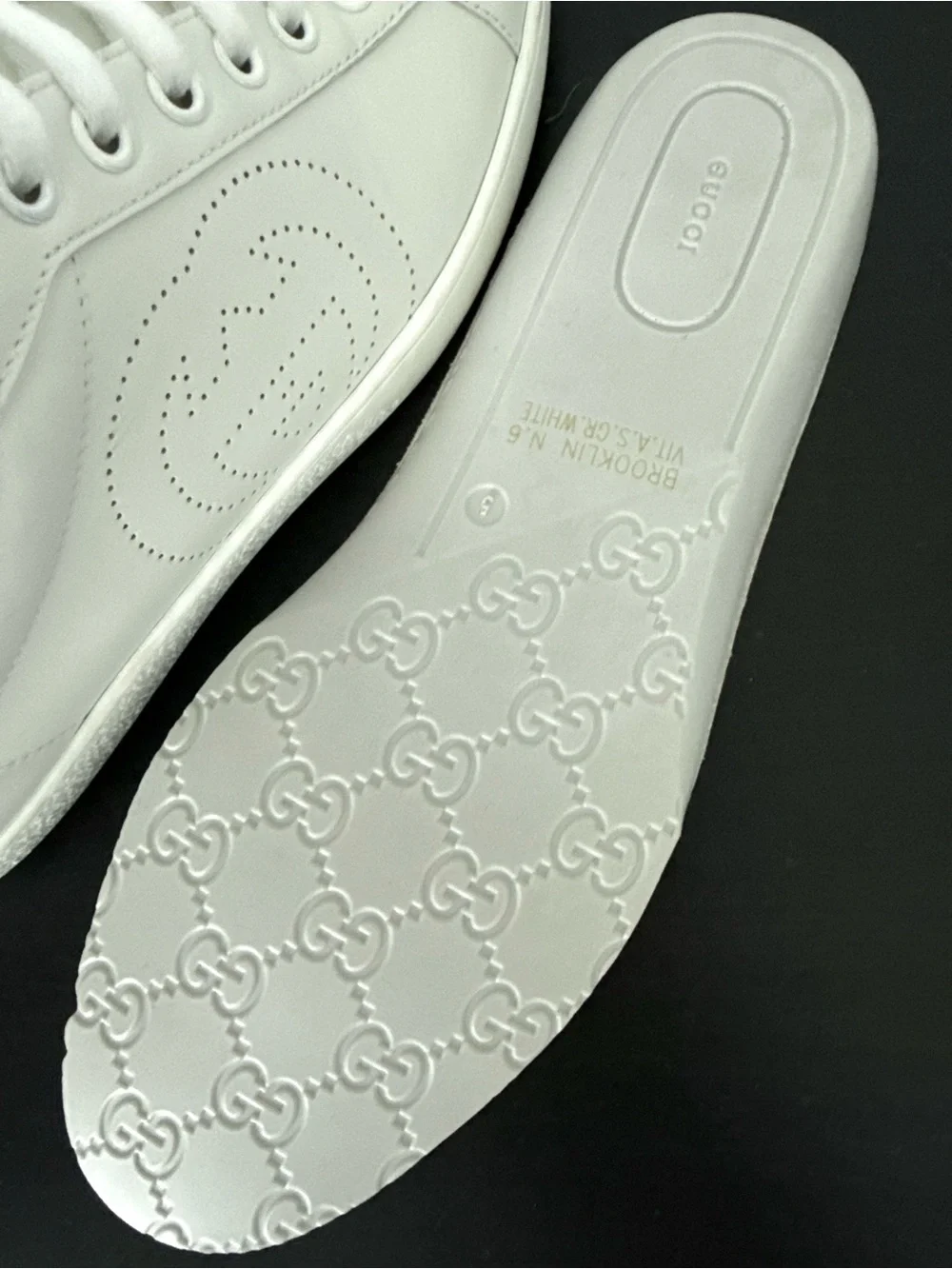 EUC Gucci Ace Interlocking G Logo White Leather High Top Sneakers